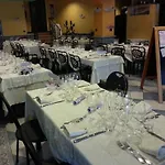 Novara Отель
