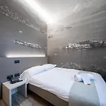 Отель Novara 3*