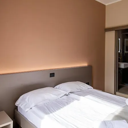 Novara Отель 3*